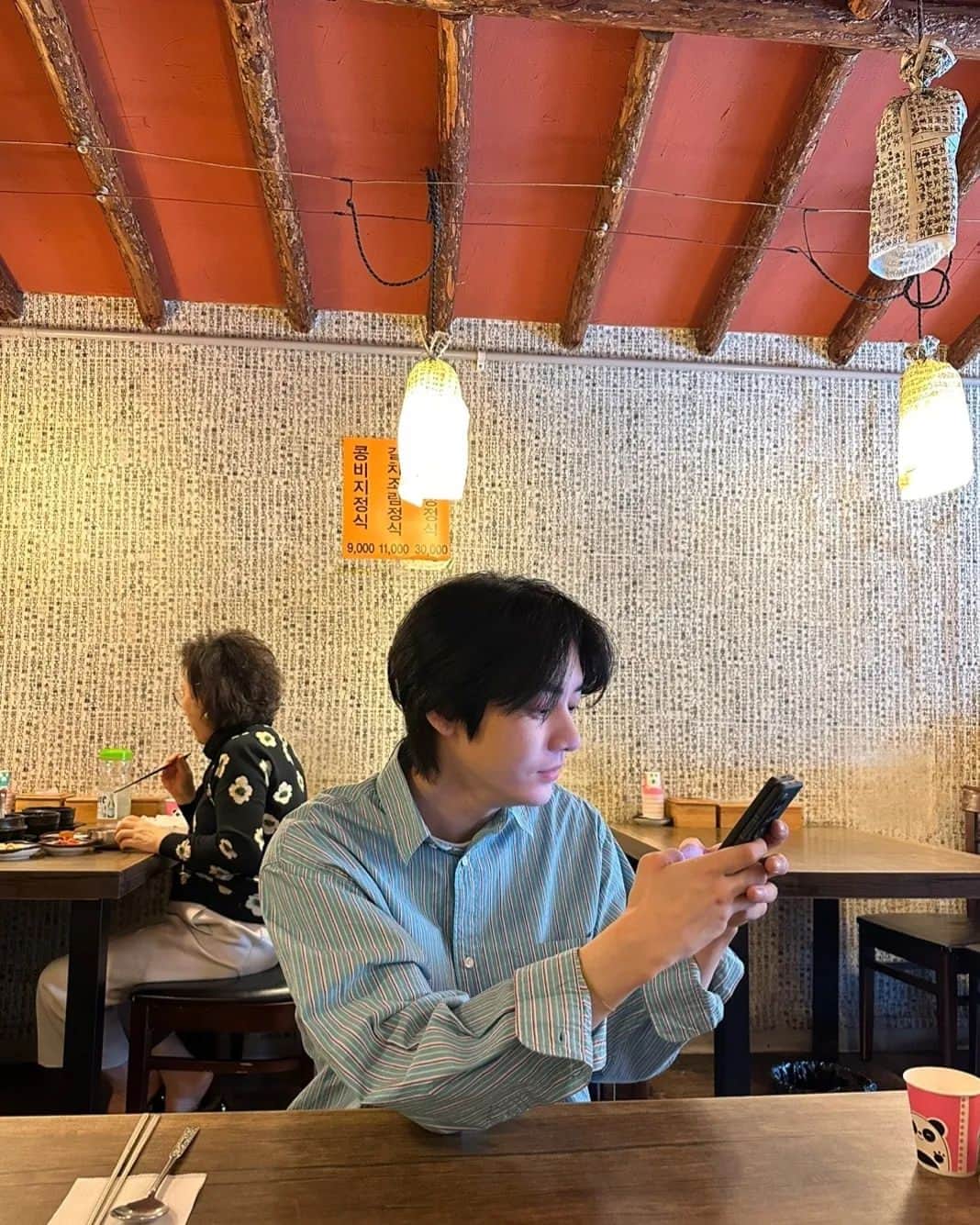 コヌ のインスタグラム：「1.2.3번 중에 뭐가 좋아요?!  1.2.3番の中でどっちがいい？!」
