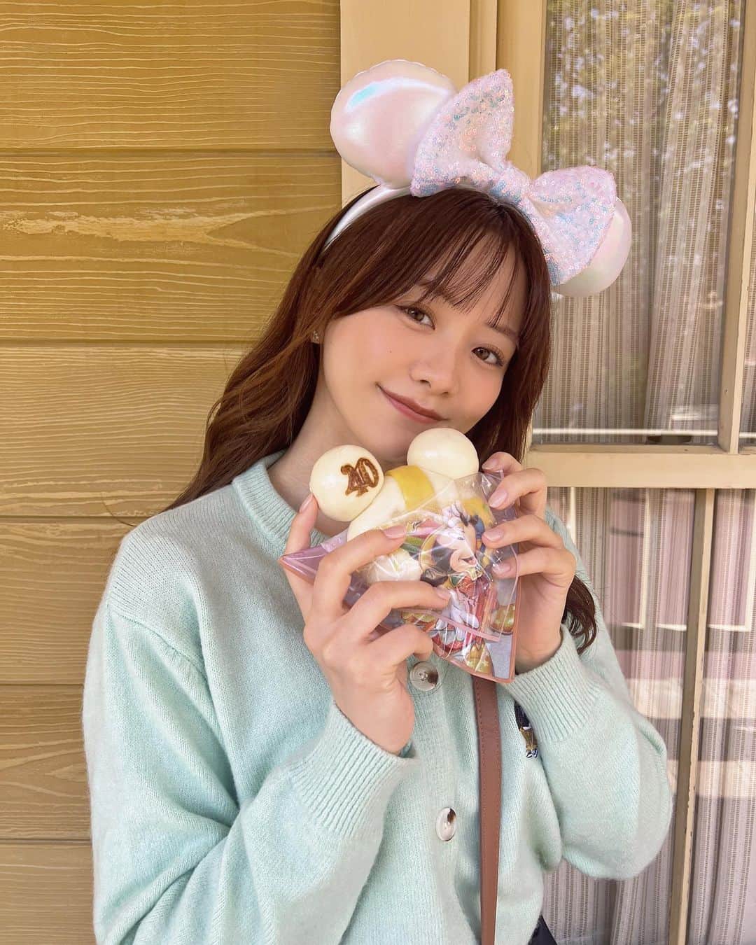 森香澄のインスタグラム：「. 40周年のうきわまん美味しかった~♡ #耳とうきわの部分の味違ってびっくり」