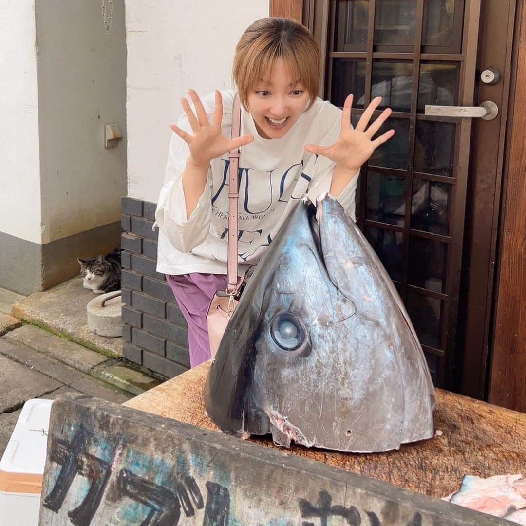 のインスタグラム：「・ 先日マネージャー いっちゃんご夫婦が お二人のお気に入りの 素敵な場所へ連れて行ってくれました😆🚗✨  色んな話しをしながら いつも大切に想ってくれている事への 感謝の気持ちが込み上げてきて🥹✨  これからも一緒に 嬉しい💖楽しい💖を 共有していけるように 顔晴っていくぞー🥳と チャージ完了❣️  @mariyas_choice 共々 今後とも宜しくお願いしまーす😉💖 ・ ・ ・ ・ ・ ・ ・ ・ 一般社団法人MwM Japan 代表理事　山田まりや  〜子供たちには人格形成が育まれる大事な時期に 心と身体に沢山の愛と栄養を届けてあげたい、 母子ともに心豊かに暮らせるシステムを作ることが目標です 🌈〜  #一般社団法人  #mwmjapan  @mwmjapan613  #代表  #山田まりや  #シングルマザー  #シングルマザー支援  #女性雇用支援  #子ども支援  #チャリティーブランド @lino_rima_official   #オリジナルブランド #mariyaschoice  #大豆ヌードル #大豆ミート #大豆オイル #プロフィールからサイトへ飛べます 🧡 #Yes2green #sdgs #eco #サスティナブル #プラスチックフリー  #lovemylife  #loveyourself  #love  #purpleyou」