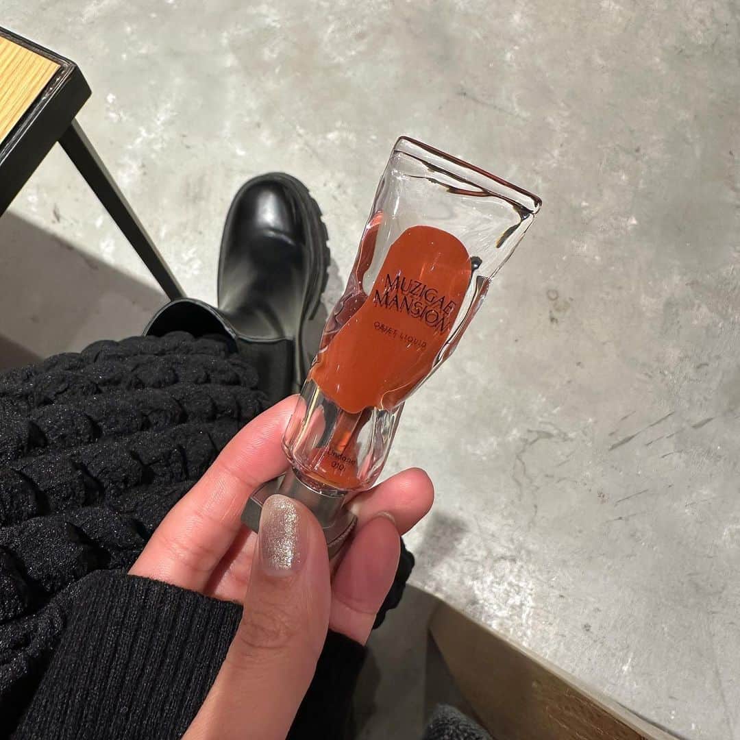 Lisaのインスタグラム：「. ものすごく気に入ってるムジゲちゃん💄  #リップ#韓国リップ」