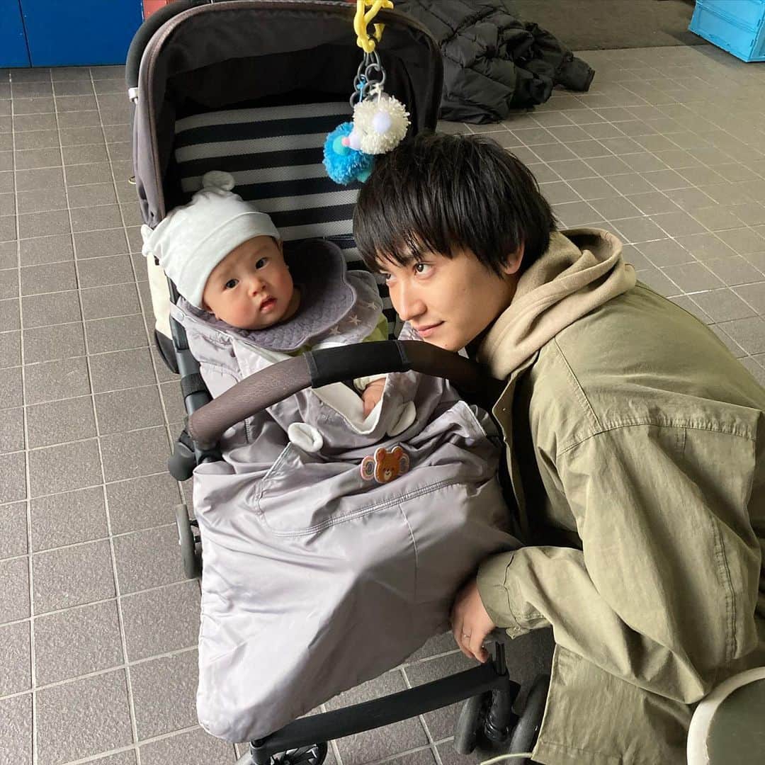 金子大地のインスタグラム：「NHKドラマ『育休刑事』 本日スタート！！ 宜しくお願いします！！！！！  #ドラマ10 #育休刑事」