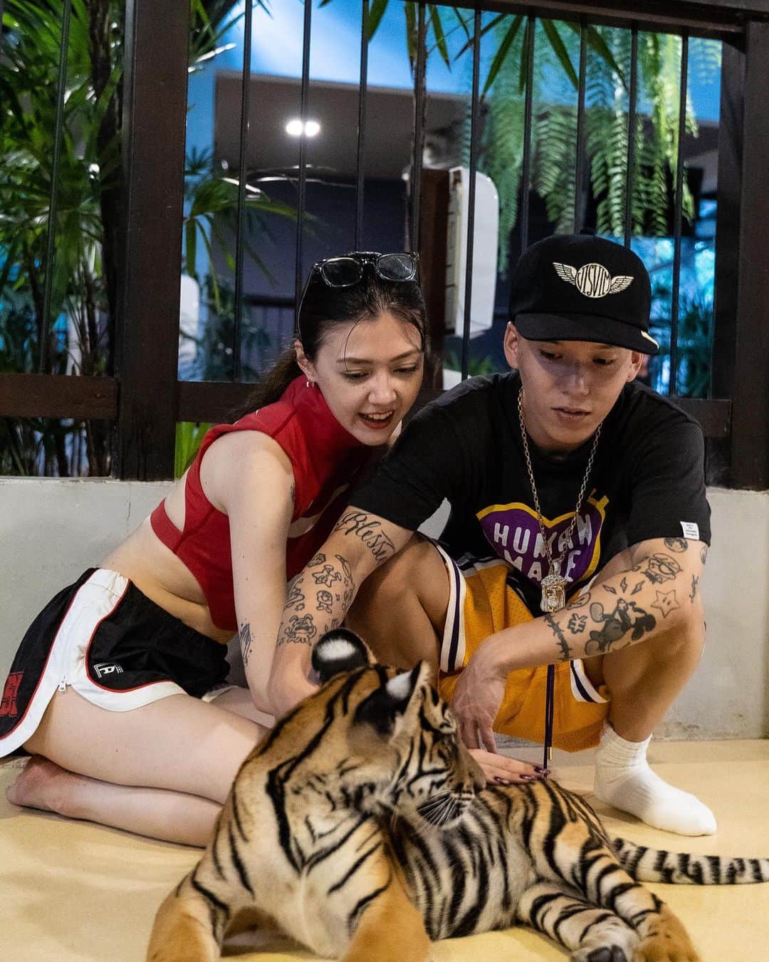 JP THE WAVYのインスタグラム：「👩‍❤️‍👨🇹🇭」