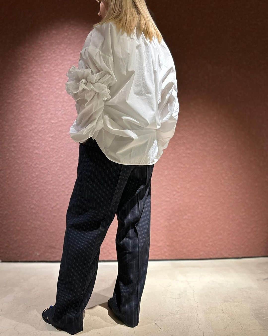 6(ROKU) OFFICIALさんのインスタグラム写真 - (6(ROKU) OFFICIALInstagram)「-  @goodsquish chouchou ¥10,120- tax in  @bourrienneparisx shirt ¥83,600- tax in  6 mulch stripe pants ¥38,500- tax in  @flligiacometti sandals ¥94,600- tax in  #roku #goodsquish #bourrienneparisx #flligiacometti」4月18日 20時17分 - 6______roku