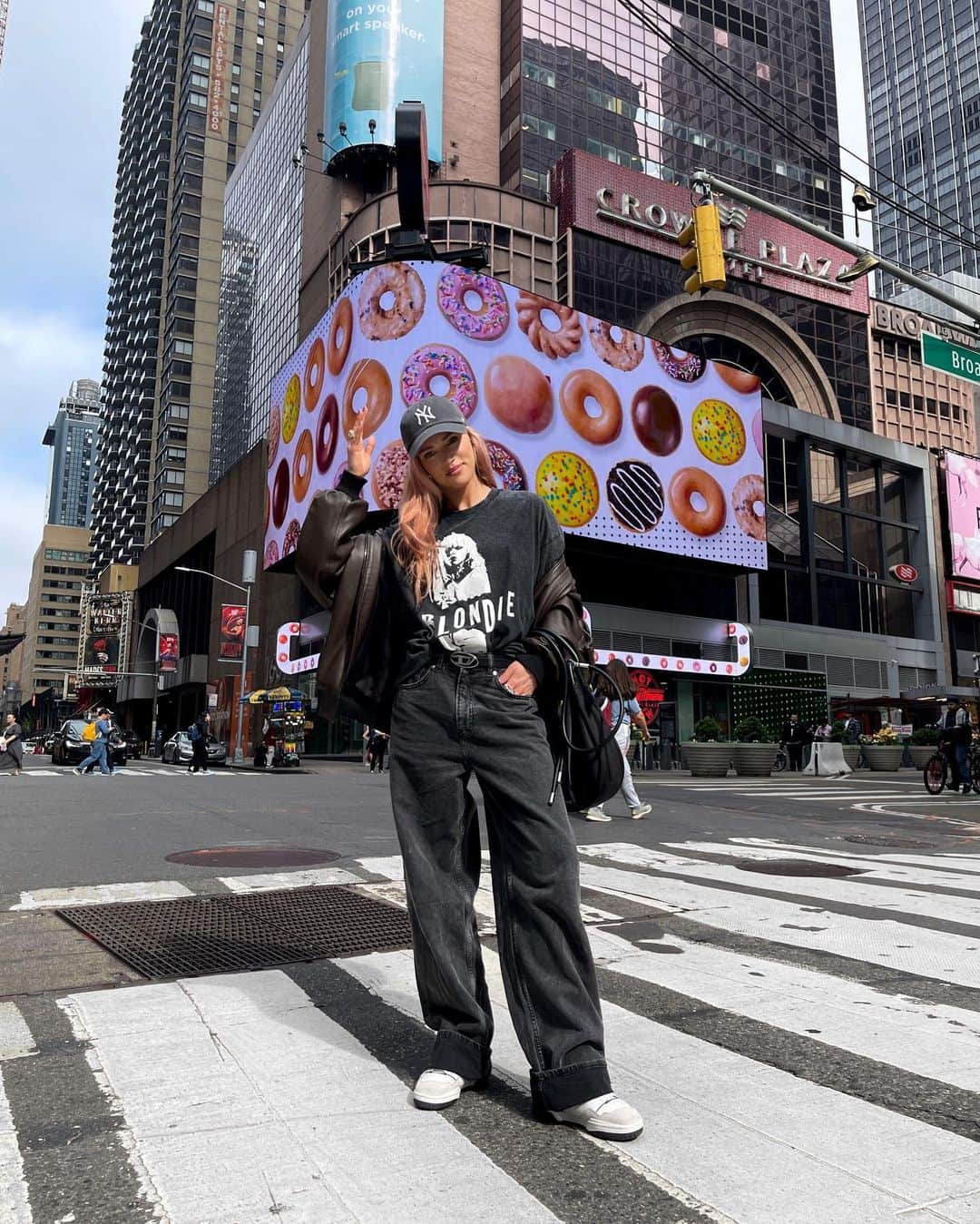 Juliett K.さんのインスタグラム写真 - (Juliett K.Instagram)「#NYC 🌇 #again」4月18日 20時10分 - maffashion_official