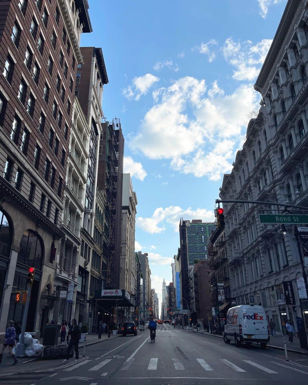Juliett K.さんのインスタグラム写真 - (Juliett K.Instagram)「#NYC 🌇 #again」4月18日 20時10分 - maffashion_official