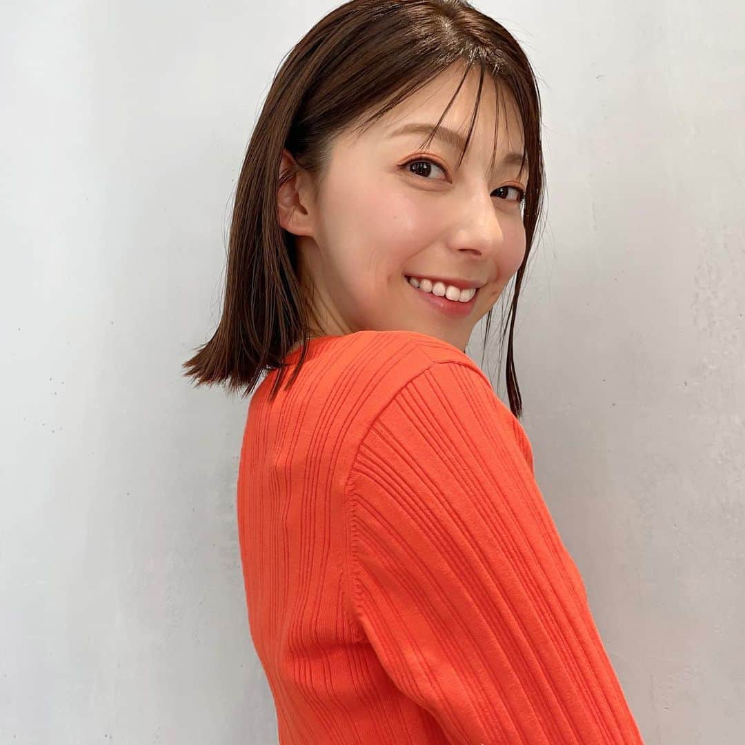 上村彩子さんのインスタグラム写真 - (上村彩子Instagram)「. . 🧡🧡🧡  うすーくですが、 久しぶりに前髪も作ってみました。 色味や長さもいかがでしょう？  #newhair」4月18日 20時13分 - saekokamimura