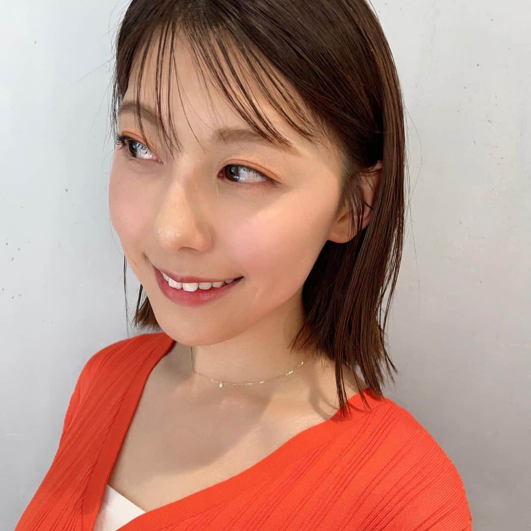 上村彩子さんのインスタグラム写真 - (上村彩子Instagram)「. . 🧡🧡🧡  うすーくですが、 久しぶりに前髪も作ってみました。 色味や長さもいかがでしょう？  #newhair」4月18日 20時13分 - saekokamimura