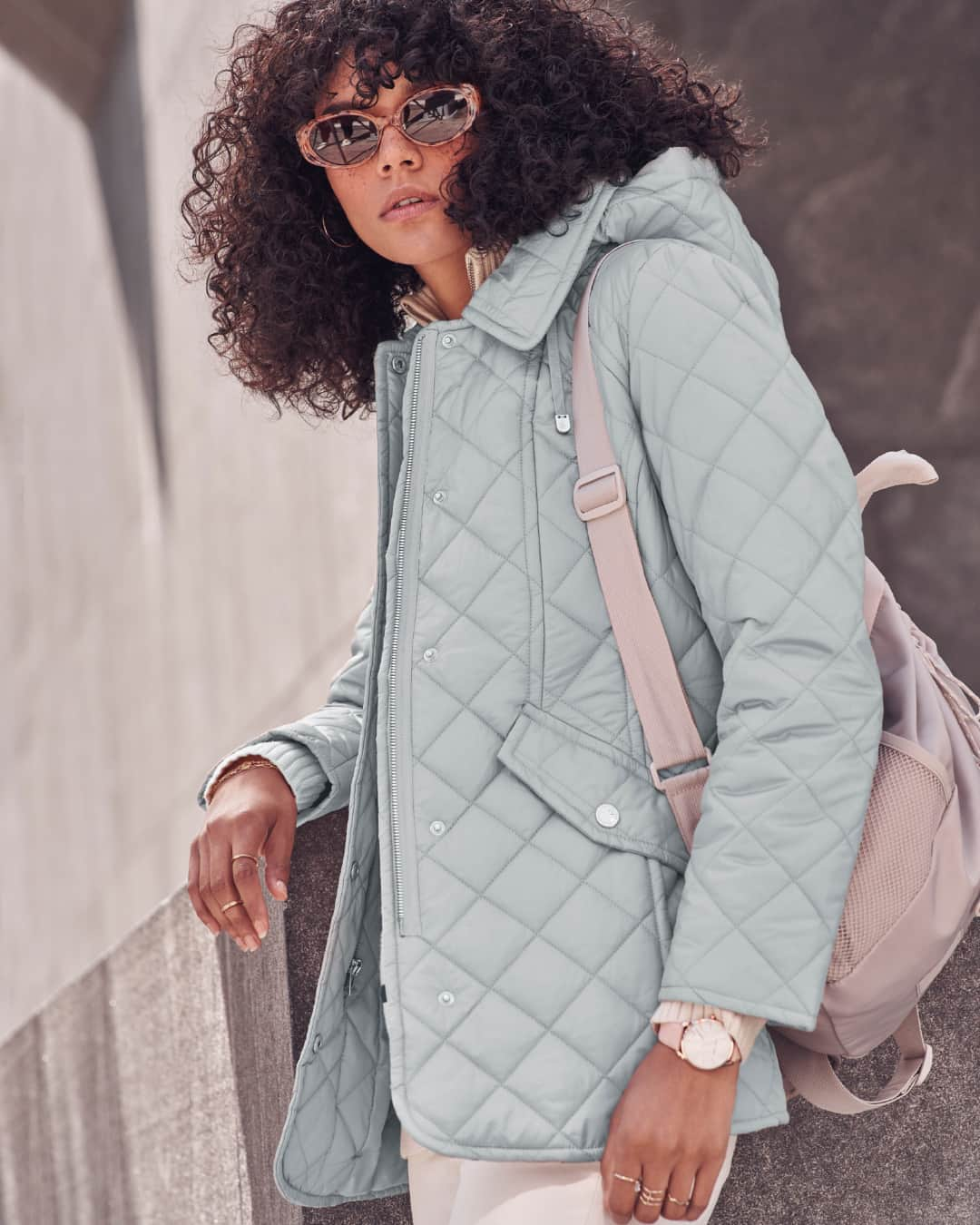 ロンドンフォグのインスタグラム：「A great layering coat, our quilted jacket is perfect for that occasional spring chill. Shop the latest collection now.」