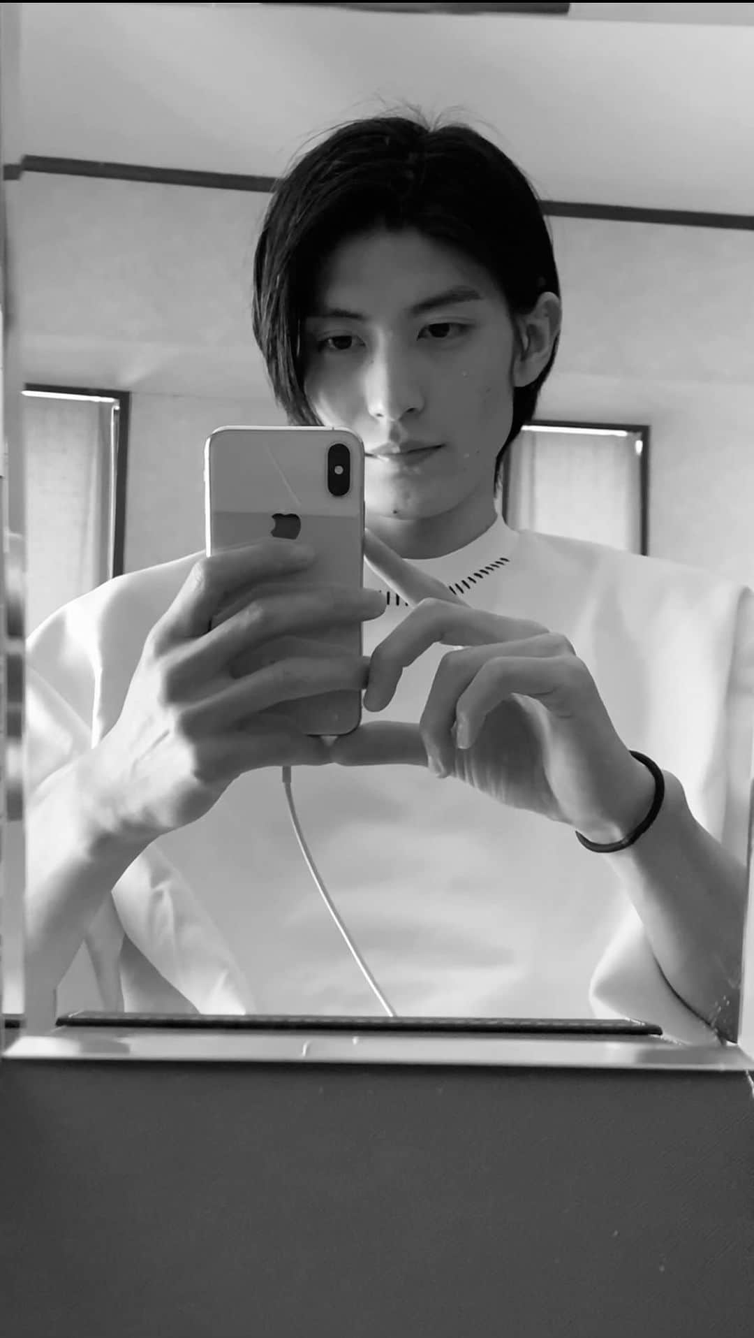 けいとのインスタグラム：「片耳にかけられるようになりました。 #リール #リール動画  #fyp」