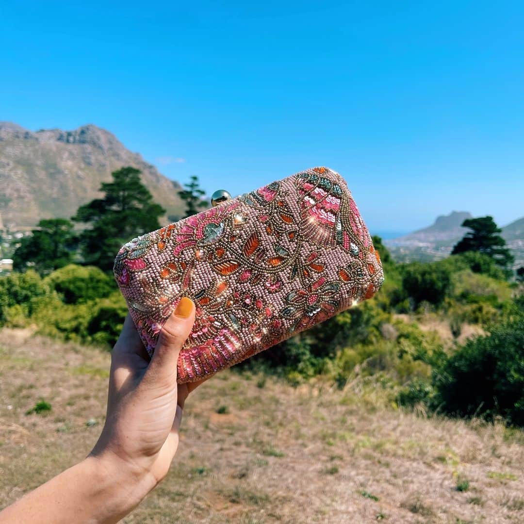 アクセサライズのインスタグラム：「Bright beads are on the horizon 🌤️」