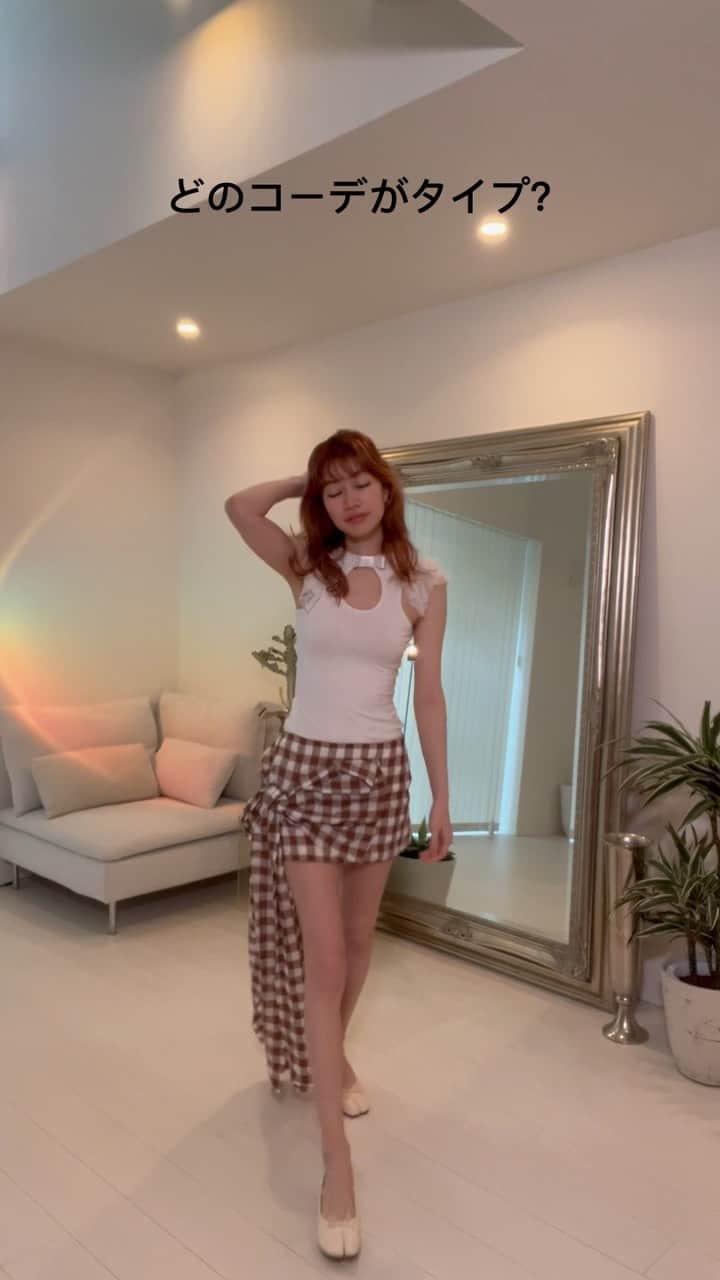 山本ソニアのインスタグラム：「１、２、３、４、5、or 6? ❤️🤎🖤   new @acnestudios skirts 😍🤯❤️‍🔥❤️‍🔥  #acnestudios #アクネストゥディオズ #コーデ #fashionstyle #coordinate #私服#モデル#私服コーデ #asiangirls #japanesegirl」