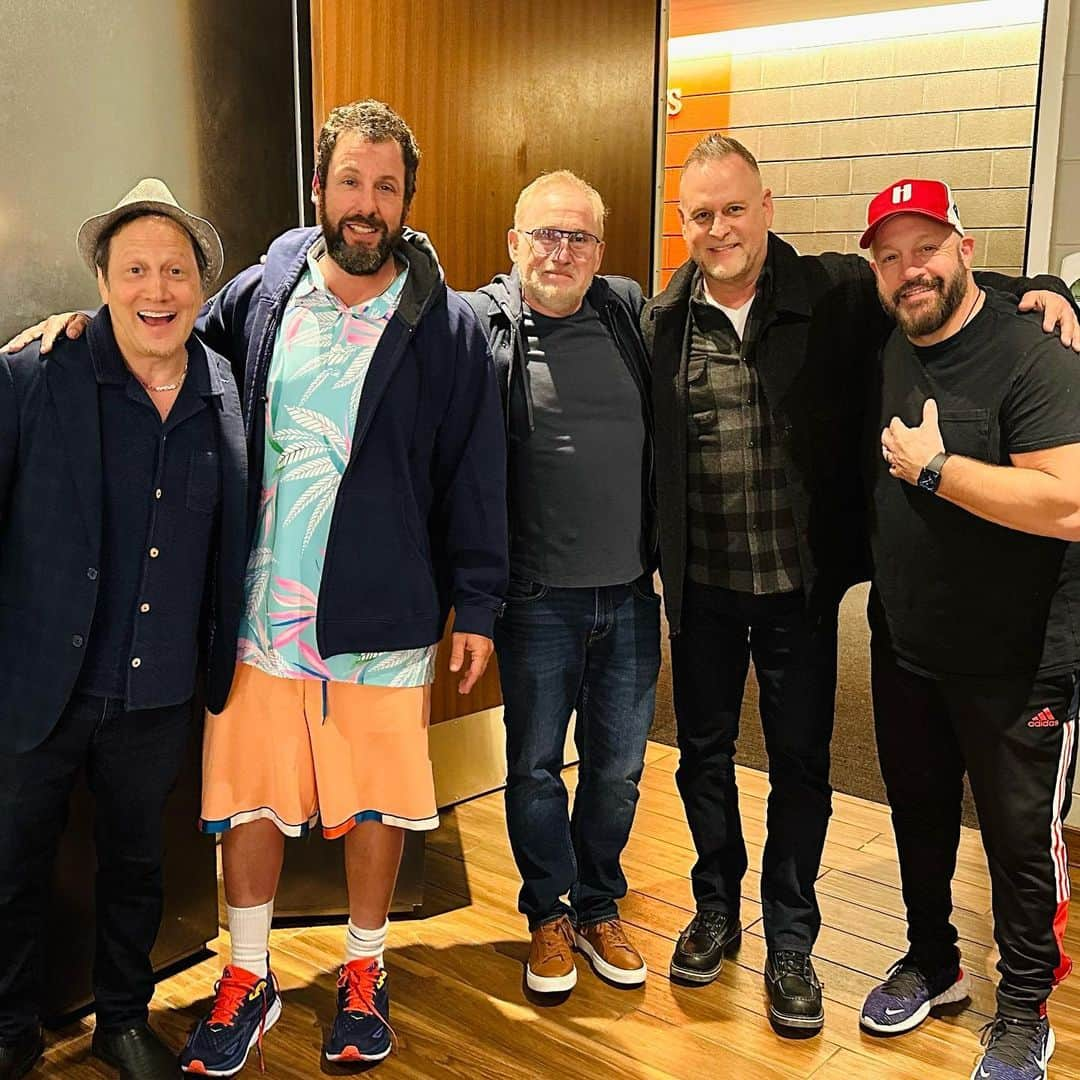 デイブ・クーリエのインスタグラム：「Had so much fun at Adam Sandler’s show last night. Saw some great comedy and friends. And I laughed my ass off!」