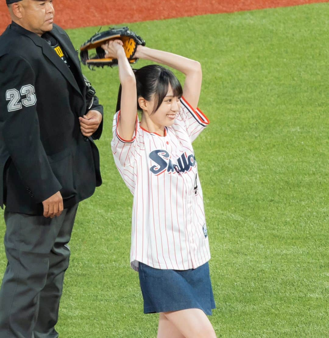 泰のインスタグラム：「2023.3.31 プロ野球セ・リーグ開幕戦 東京ヤクルト×広島カープ 明治神宮球場（始球式） 賀喜遥香さん #乃木坂46 #賀喜遥香」