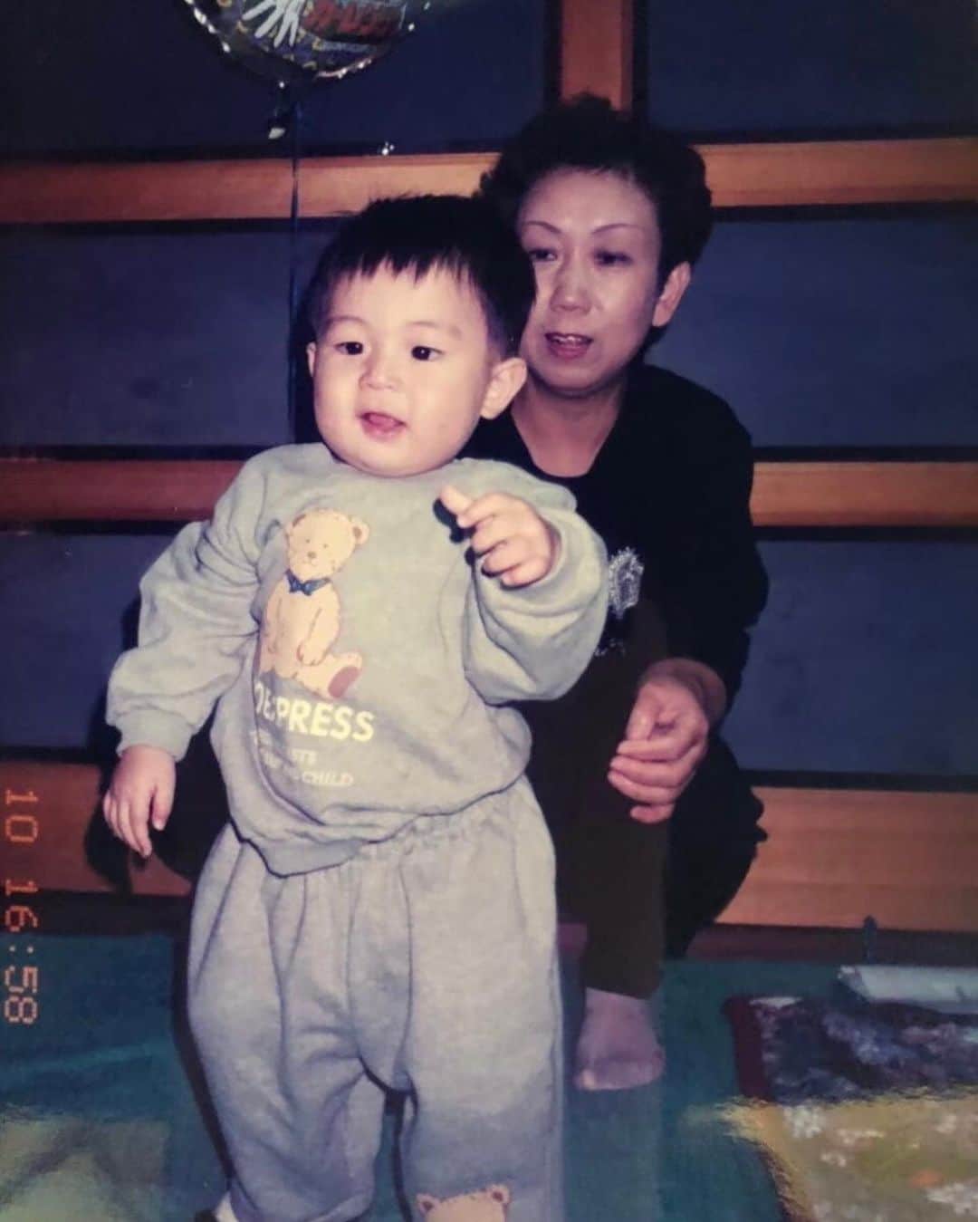 正宗幹也（みっき〜）さんのインスタグラム写真 - (正宗幹也（みっき〜）Instagram)「先日ばあちゃんが天国に行きました。 昔から何があってもばあちゃんだけは僕の味方で、1番のファンでした。 先月倒れてから心の準備はしていたけど、やっぱりいざ現実となると今までの何よりも辛いです。 LINEのアイコンもずっと僕にしてくれたまま。 天国でゆっくりしてね。 これからもずっも愛しています。」4月18日 21時07分 - _mky_mky