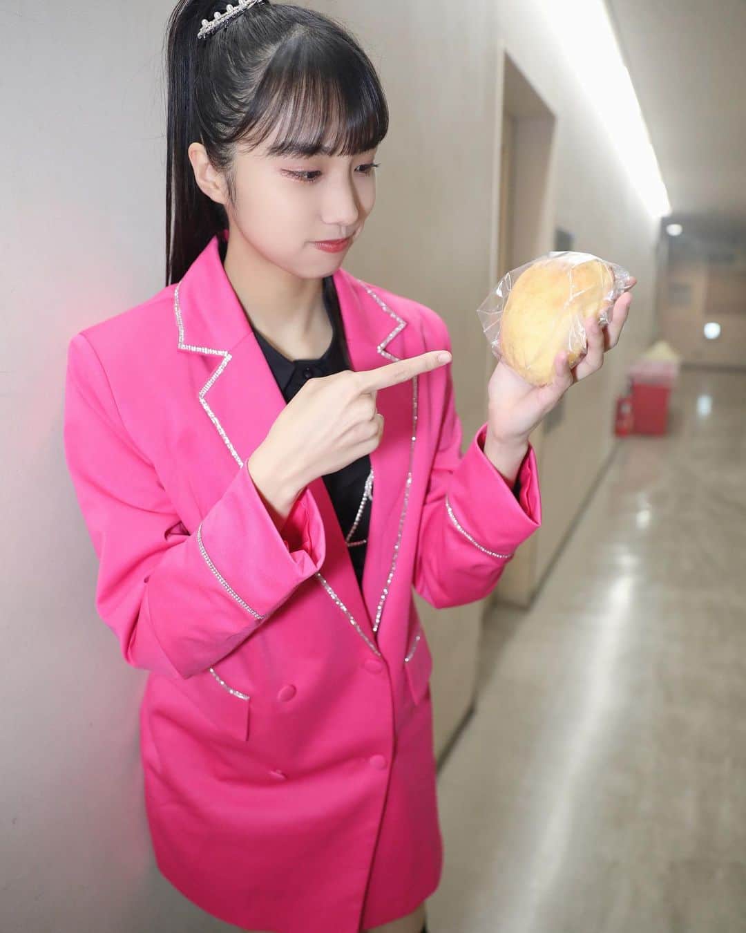 虹のコンキスタドールのインスタグラム：「#虹コンおかわりツアー オフショット📸🍈 #虹コン」