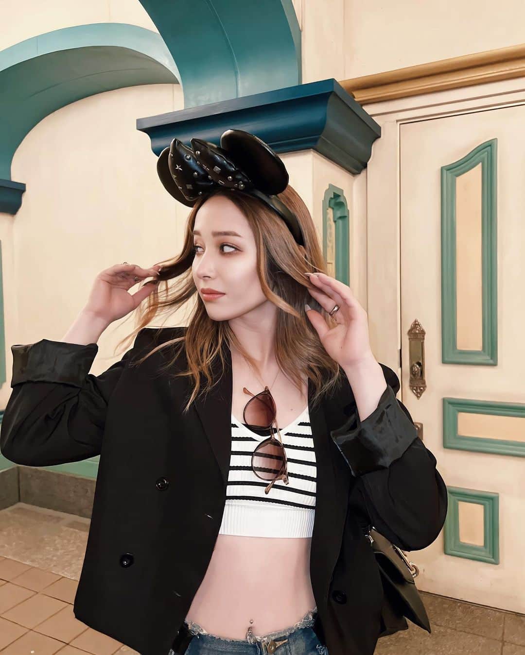 谷口美咲のインスタグラム：「. こないだの誕生日祝いで ディズニー連れてって 貰った時の📸🤍 . 大人になっても 夢の国は夢の国でした✌🏼 . #disneysea #dayoff #ディズニーシー #ディズニーコーデ」