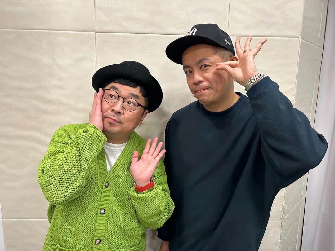 黒瀬純のインスタグラム：「本日24時30分から KBCラジオにて シンフクオカ聴いてください！ ゲストはタカアンドトシのトシちゃん😊 福岡vs北海道！！ #kbcラジオ #シンフクオカ」