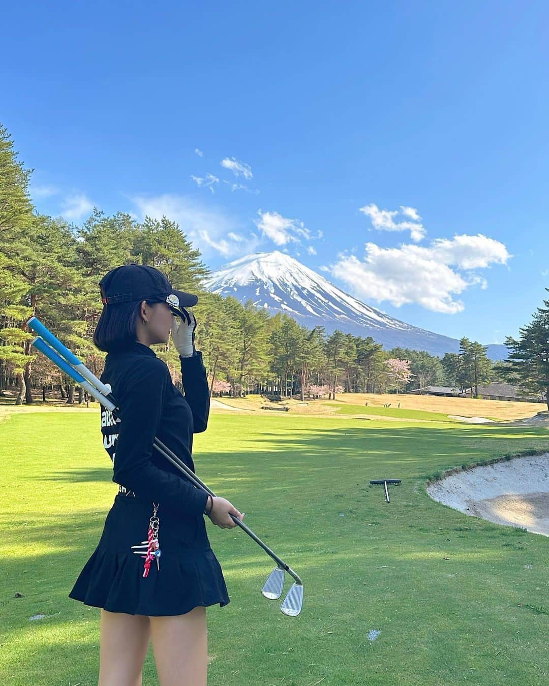 加藤夏歌のインスタグラム：「golf day ⛳️💚 . ゴルフがしやすい季節がやってきた♡」