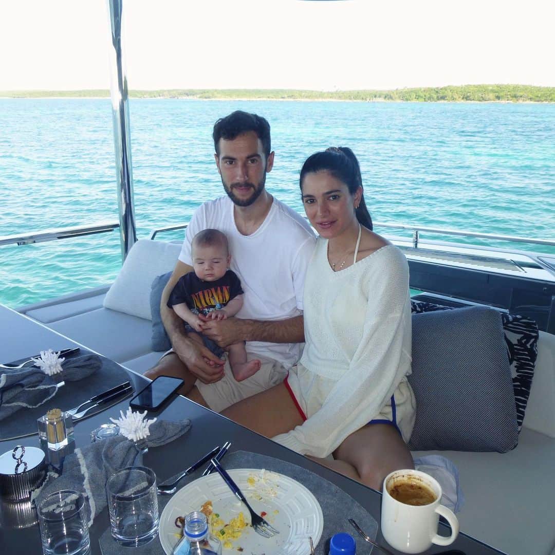 ローレン・ペルツのインスタグラム：「Happy birthday to my best friend, husband, baby daddy and partner in crime. You make life so much better, I love you with all of me. Thank you for giving me the perfect little boy ❤️」