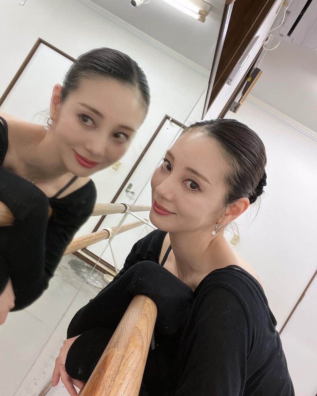 木下ココさんのインスタグラム写真 - (木下ココInstagram)「先日は @natural_forme で体の調整へ🫶🏻 ・ 久しぶりだったので身体のバランスがだいぶ崩れてしまっていたよう。 ・ またちゃんと通わなきゃな🫣 ・ 首から背中、歪みをとってもらい 背筋はしゃんとしました👅♡ ・ ・ ・ #workoutroutine  #excercise  #アンチエイジング #ココトレ #ダイエット #身体を整える  #美姿勢 #木下ココ」4月18日 22時00分 - cocot_chan