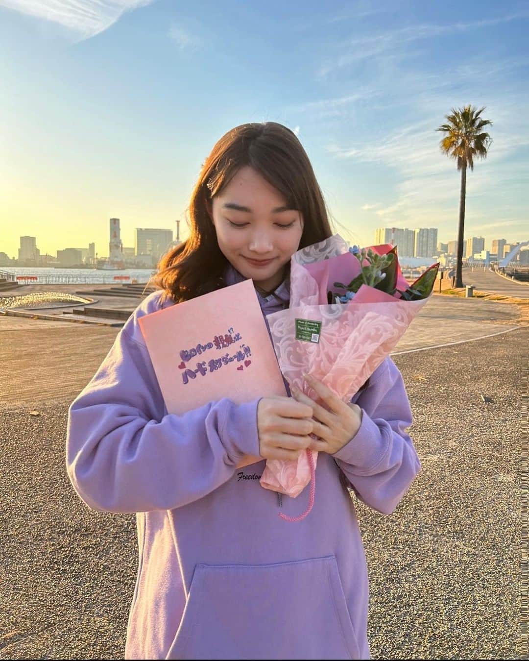 新野尾七奈のインスタグラム：「Hulu U35クリエイターズ・チャレンジ「ヒロインの親友はハードスケジュール」 恋に悩むヒロインD役演技させて頂きました😭🙏🏻💜 お芝居楽しかったー。 幸せー。  4月12日〜配信中♡ すぐチェックしてね♡  #ヒロインの親友はハードスケジュール  #Hulu #HU35」