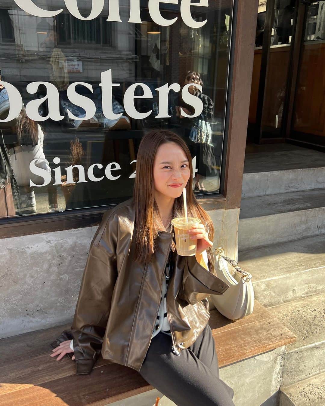 伊原葵さんのインスタグラム写真 - (伊原葵Instagram)「Korea🇰🇷🍚  この間の韓国での食事をvlogにまとめてYouTubeアップしたよ🫰🏻🫰🏻  美味しいものしかないから、なにを食べるか迷っちゃう。  韓国旅行の参考にしてね♡  with @alisaueno 🫶🏻だいすきねーさん  #韓国旅行」4月18日 22時08分 - aoi186