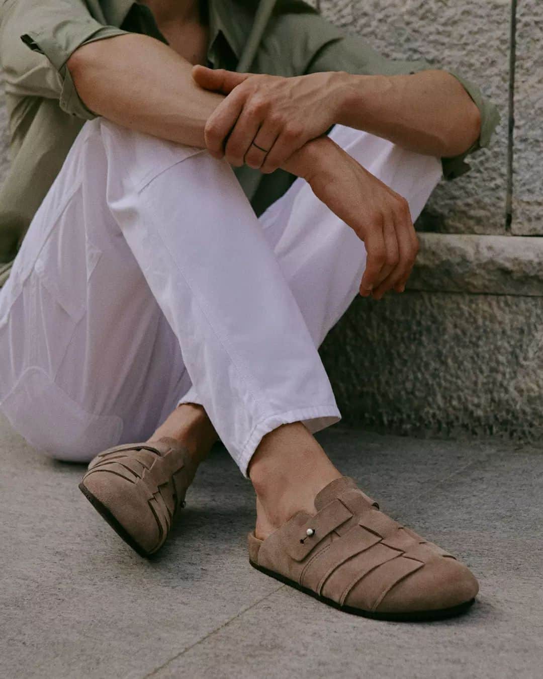 のインスタグラム：「Made to stand out. Shop now Glamping Sandals in different colours.  #Buttero #ButteroFamily」