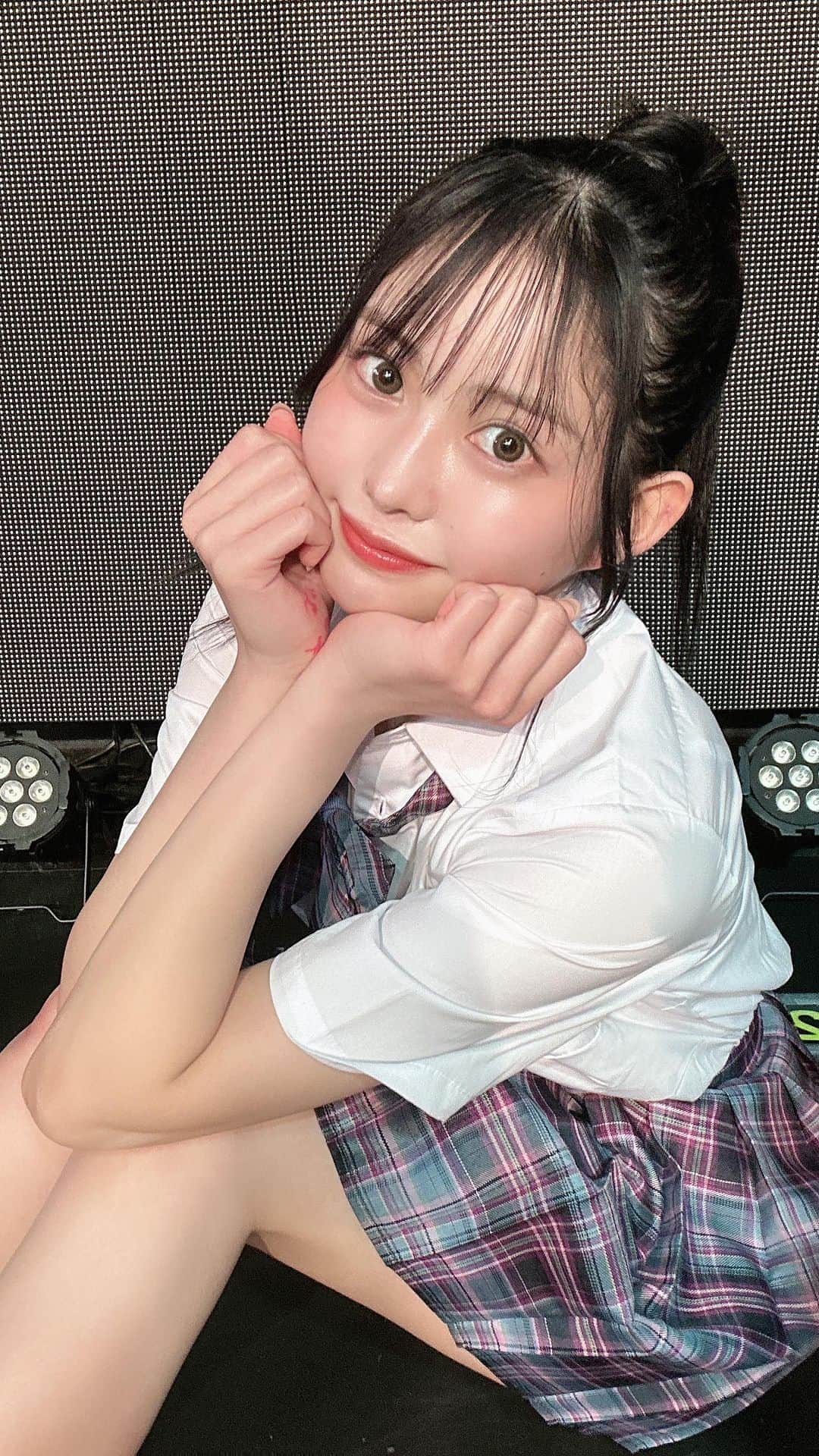 上水口姫香のインスタグラム：「なんて言ってるでしょうか！ #制服 #jk #高校生 #アイドル」
