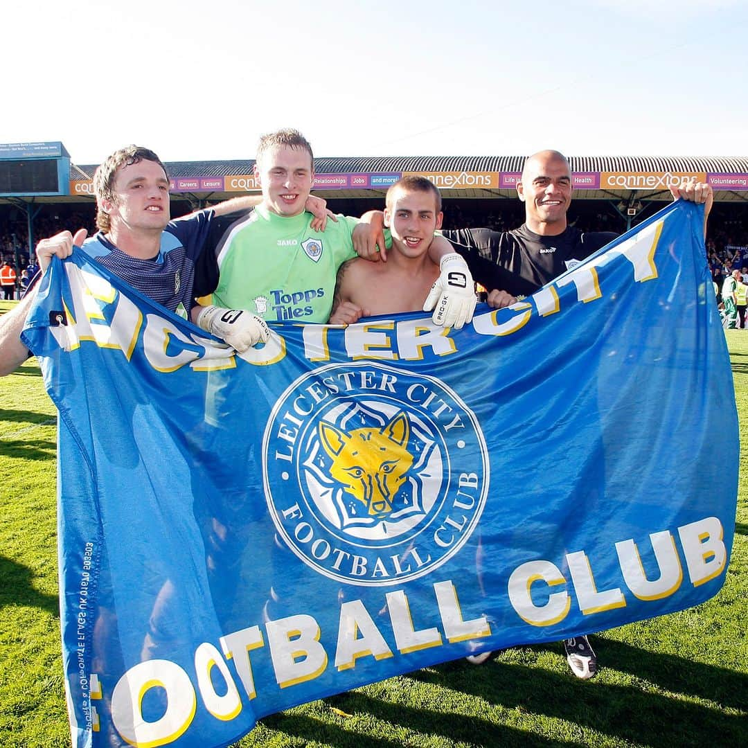 レスター・シティFCさんのインスタグラム写真 - (レスター・シティFCInstagram)「League 1 title-winning memories 🥳」4月18日 22時55分 - lcfc