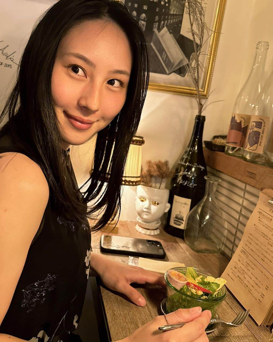 里彩さんのインスタグラム写真 - (里彩Instagram)「下北沢ってオシャレなお店多いよね🥺もっと開拓したいな〜 ここのお店はとっても可愛い名前+お料理全部美味しかったから忘れない💘  #下北沢 #下北沢グルメ #胃袋にズキュン #ワイン好きな人と繋がりたい」4月18日 22時47分 - risa_gram611