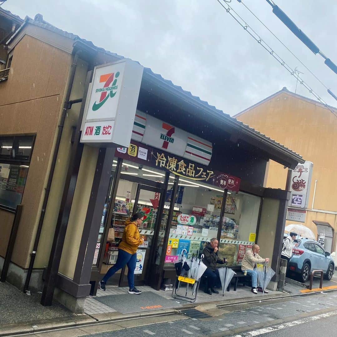 雅-MIYAVI-さんのインスタグラム写真 - (雅-MIYAVI-Instagram)「Visited @kyotographie   Thanks for having me and congrats for opening @kyotophonie_ You’ll see great art projects, exhibitions, and musical experiences all over in Kyoto now. If you are near by, definitely better check em out.   京都の思い出。  京都グラフィーにお呼ばれして、 京都に潜伏していました。  何年か前に、京都国際会館で三味線奏者の上妻さんと演奏させてもらいましたが、今回、更に進化して、音楽と融合していました。  素晴らしいアートプロジェクト群と音楽体験が京都の街中を彩っています。  やっぱ好きだなあ、京都。  また、来ます。」4月18日 22時59分 - miyavi_ishihara