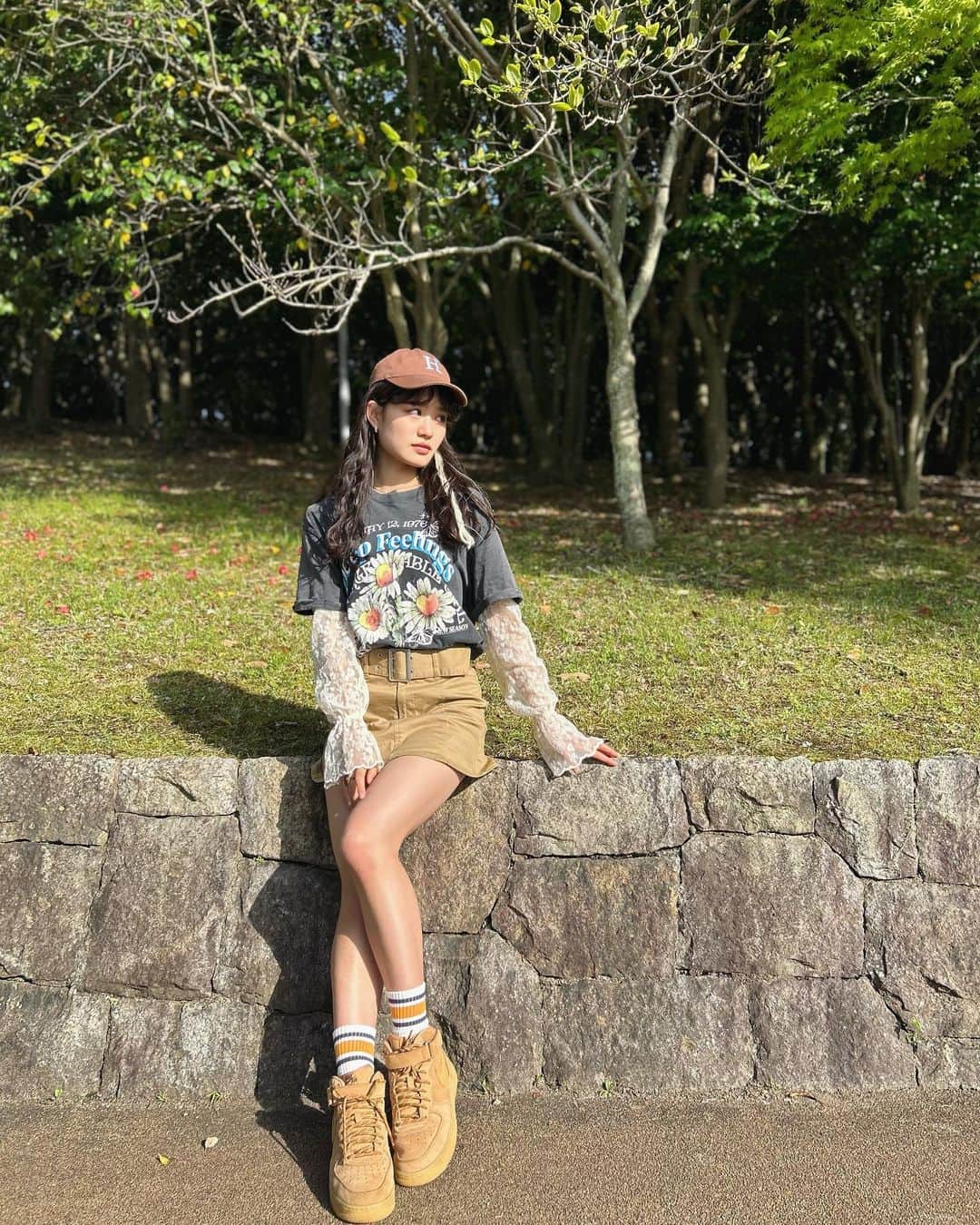 平日菜向のインスタグラム：「#ootd 🌼🌼」