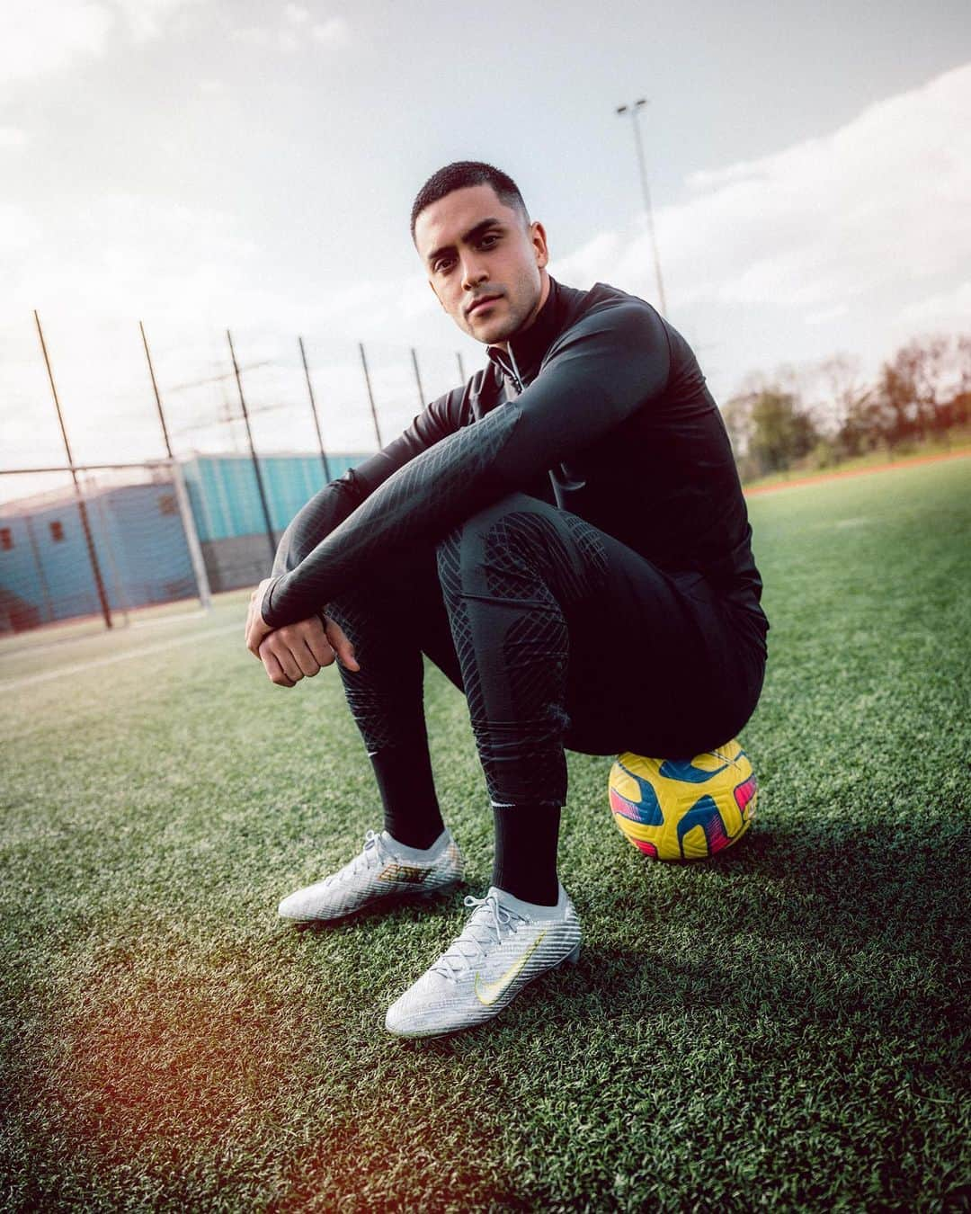 ナディアム・アミリさんのインスタグラム写真 - (ナディアム・アミリInstagram)「Speed as its soul 🌬 #NikeFootball #11teamsports #MercurialXXV」4月18日 23時07分 - nadiemamiri18