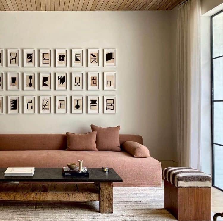 Homepolishのインスタグラム：「Scale, proportion, and beauty in equal measure - this living room by Brandon Fontenot gets it all right.   @brandonfontenotinteriors via @lightanddwell」
