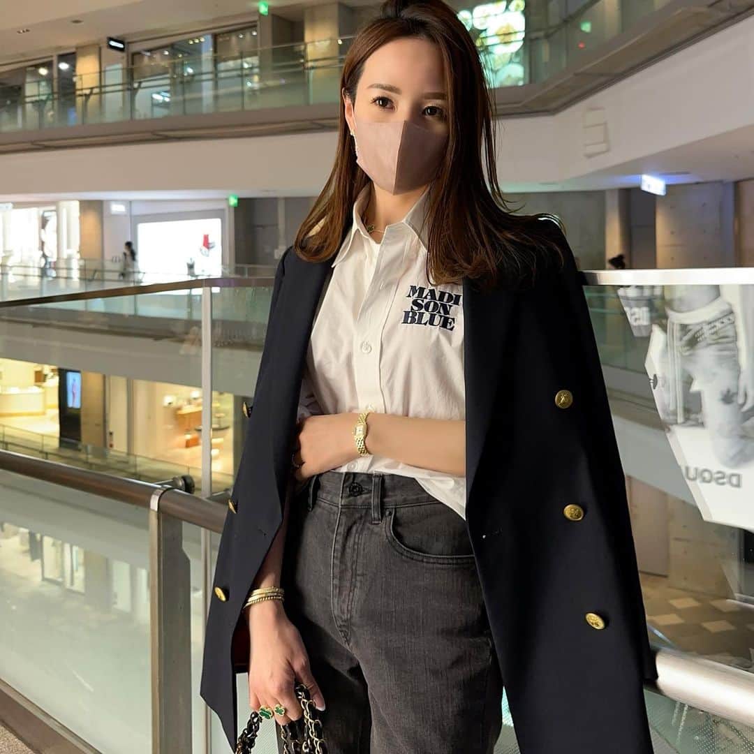 星玲奈のインスタグラム：「今日は学校後に娘と2人でデート。 新学期、楽しみなこともあるけど 慣れずに気をつかうことも多いので、ちょっと疲れてるのかなーと。2人時間を多めに取ってたくさんお話しようかと☺️ パンケーキからのキディランド🥞 私もワクワクするコース❤️ ・ 今日の服は全身 @madisonblue_official だ❤️ ・ #coordinate #fashion #outfits #instafashion #コーデ#コーディネート#ファッション」
