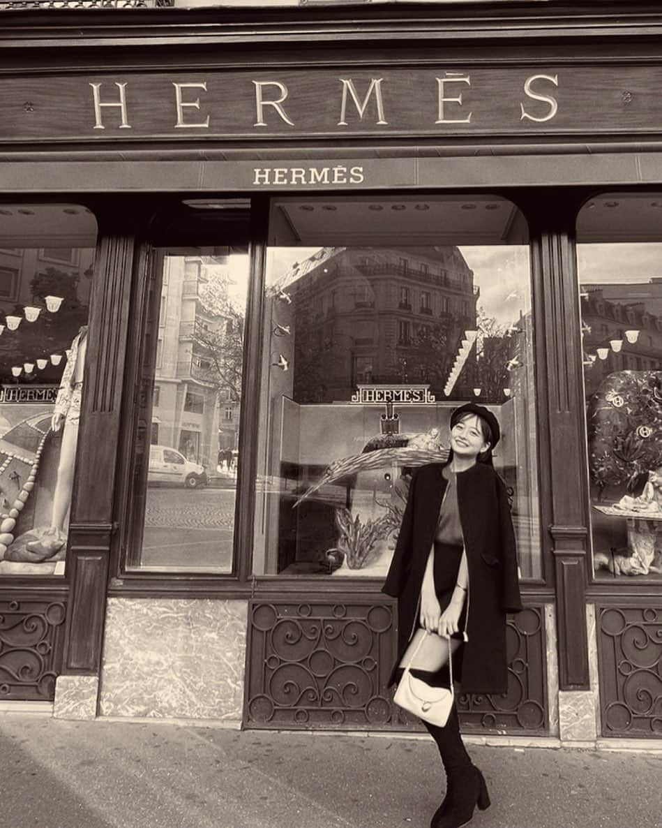 HANAのインスタグラム：「HERMES買ってないけど一丁前に写真撮った」