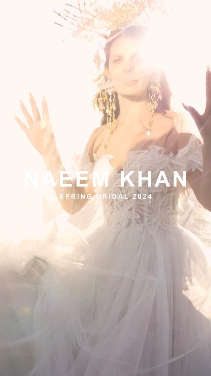 ナイーム カーンのインスタグラム：「Royal Allure. The HOUSE OF KHAN. Naeem Khan Spring 2024 bride. #NKSB2024」