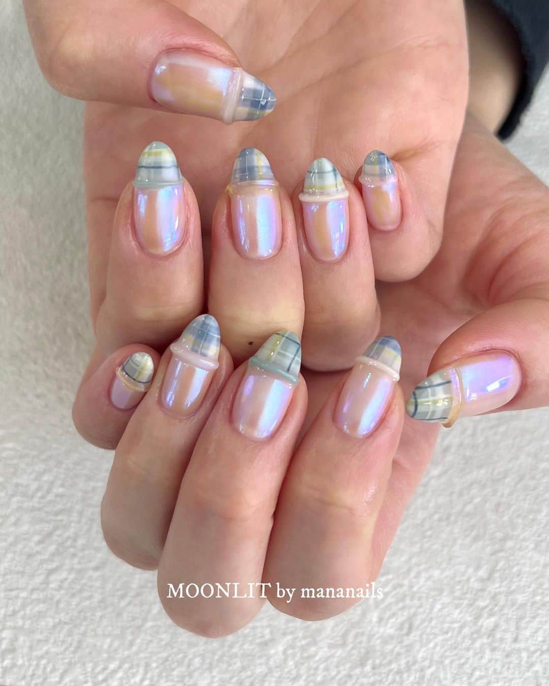 mananailsのインスタグラム：「🧊💠🫧  うるうるベースにブルーのチェック柄🌐 ベースとぷっくりラインは @toysbyinity   ☾150minオフ込み」