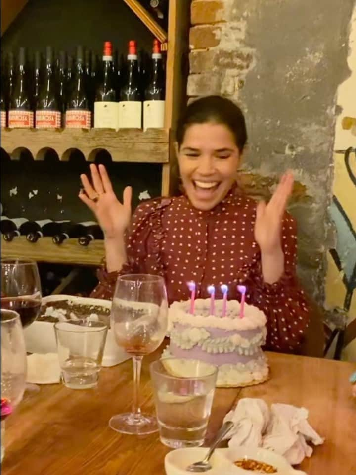 アメリカ・フェレーラのインスタグラム：「🥳🎂I’m so full! Thank you everyone for all the Birthday love! I danced, I ate, I slept, I laughed, i cried. I drank. I cuddled my babies.  I’m filled up and ready for 39! Let’s go baby! Special shout out to @ryanpierswilliams who makes me feel celebrated and loved everyday but especially on April 18th. #HappyBirthdayToMe #39 #LFG」