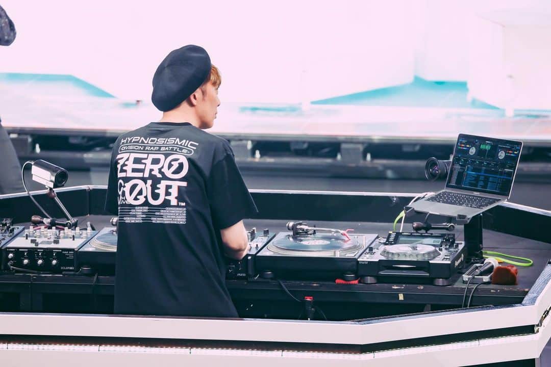 DJ U-ICHIのインスタグラム：「#ヒプマイ9thライブ  #photography  #Thanks 📸  #djuichi #すべていただきもの写真 #おかりしてます #速水さんオオサカのみなさん…  ステージ写真📸 @sai_cho_823」