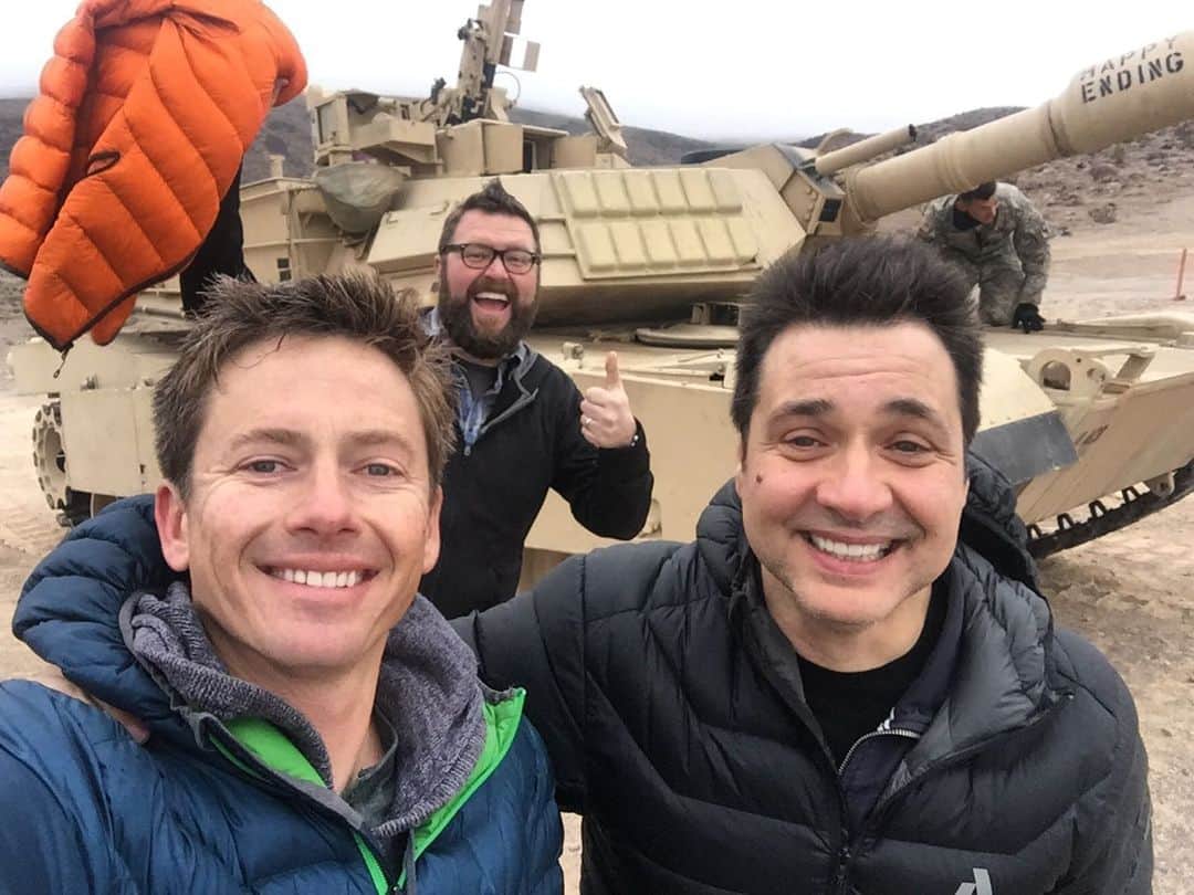 のインスタグラム：「Miss blowing sh$t up with these fools!! 😂 @topgear  @adamferrara @rutledgewood  #topgearusa」