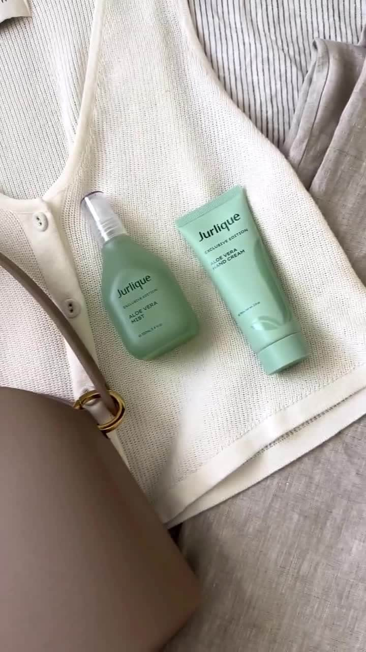 ジュリークのインスタグラム：「The ultimate glow on-the-go duo is here 🤩 Our exclusive aloe vera face mist & hand cream will leave your skin refreshed + hydrated... anytime, anywhere!  p.s. get yours at the link in our bio 📲  📸 @our_emerald_home  . . .  #jurlique #aloeveraskincare #exclusiveedition #newlaunch #lifeforceofnature #naturalskincare #skincare #mist #handcream #nourishing #hydrating #skincarebrands #onthegoskincare #purseessentials」