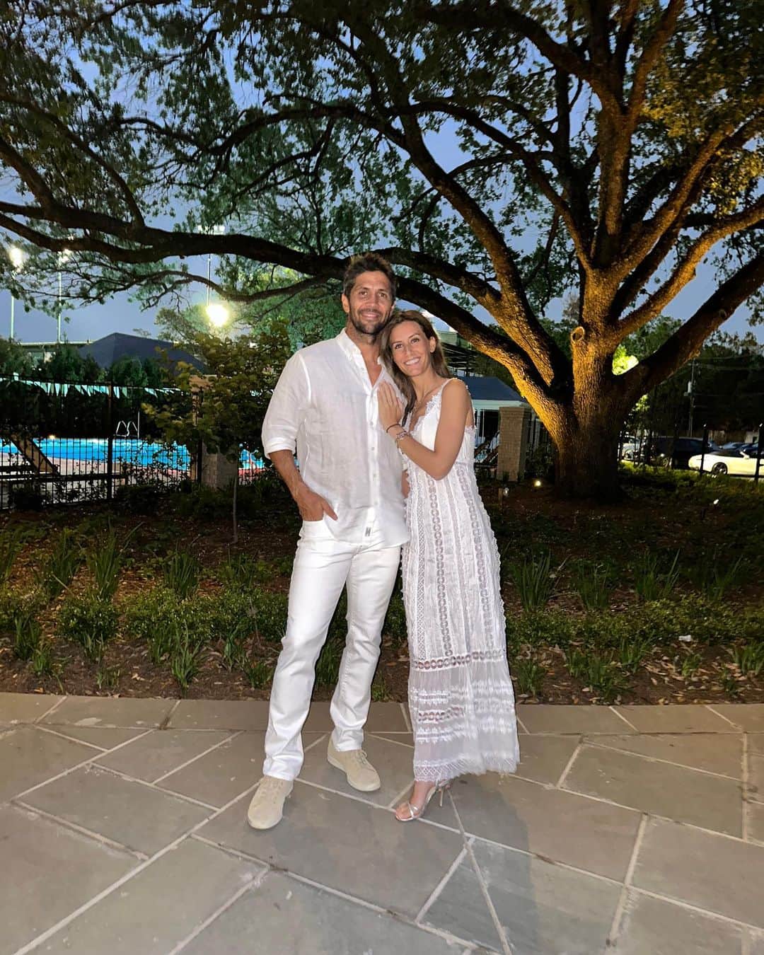 フェルナンド・ベルダスコのインスタグラム：「Feliz cumpleaños a la mujer más increíble del mundo ❤️🎂  Ojalá la vida me regale pasar muchos más cumpleaños a tú lado 🥰  Gracias por todo !! 🙏🏽  Te amo 🫶🏼」