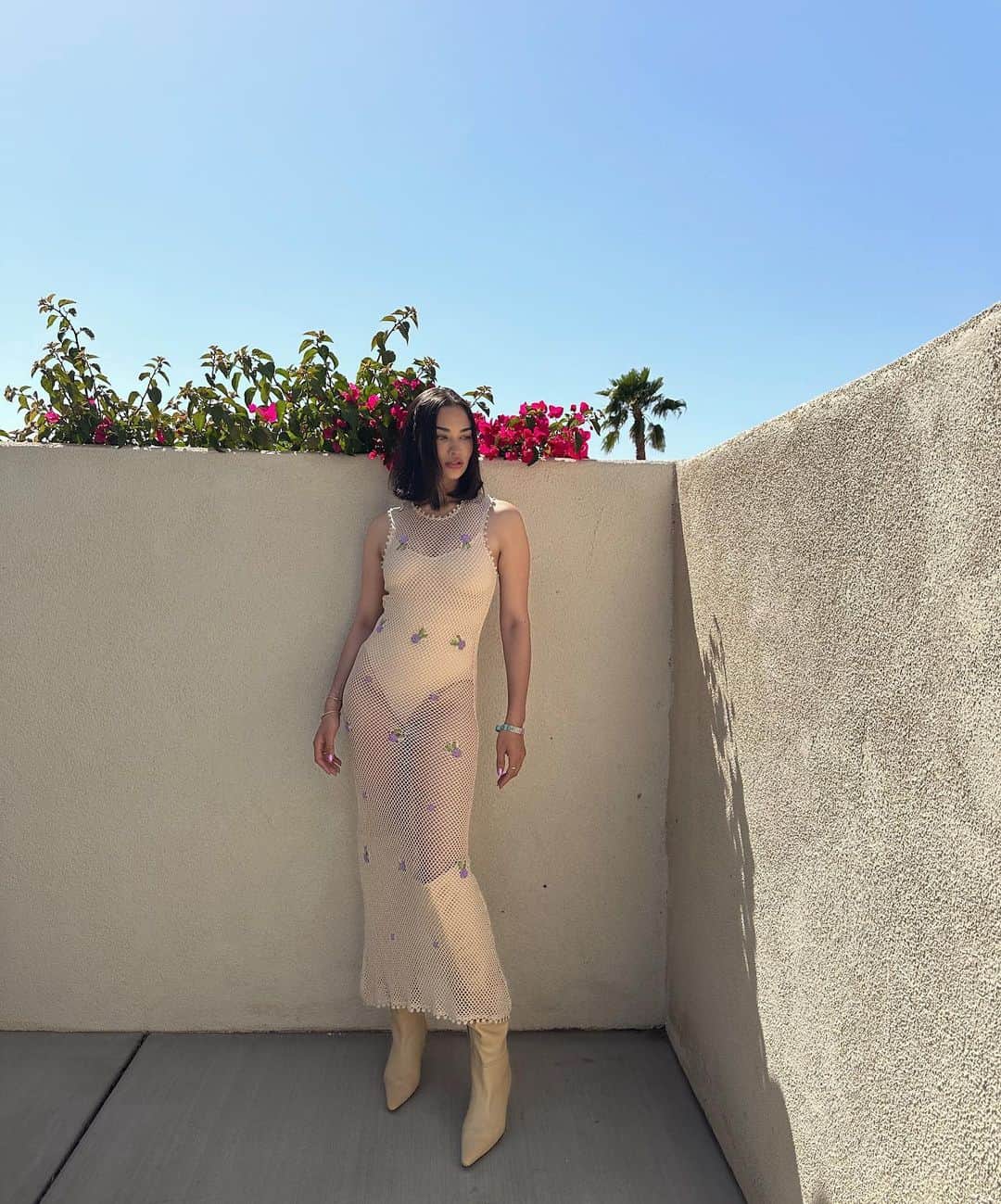 シャニーナ・シャイクのインスタグラム：「another one from the desert 🌵💜」