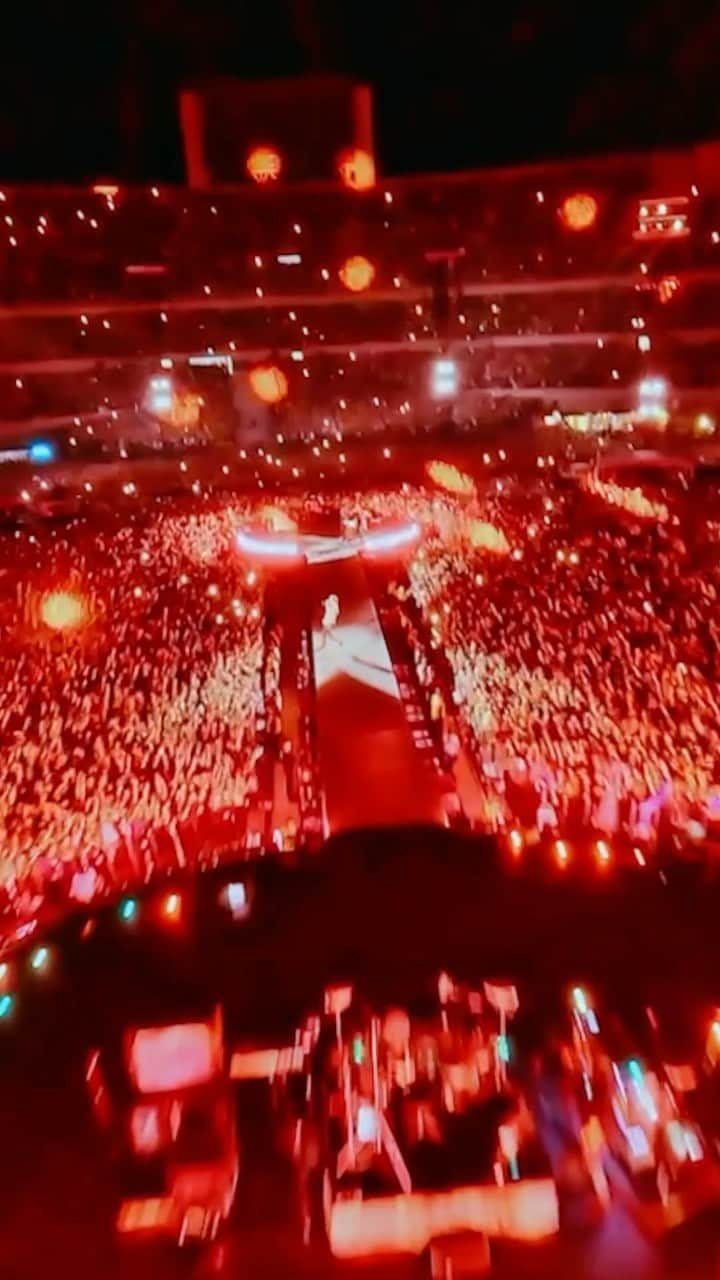 Coldplayのインスタグラム：「💫 Coldplay - Music Of The Spheres: Live at River Plate has its first screening in cinemas worldwide TOMORROW (with another chance to see it on Sun Apr 23).   Here’s a clip of Hymn For The Weekend from the new concert film.   Tickets coldplaycinema.live (link in bio)  #ColdplayRiverPlateFilm」