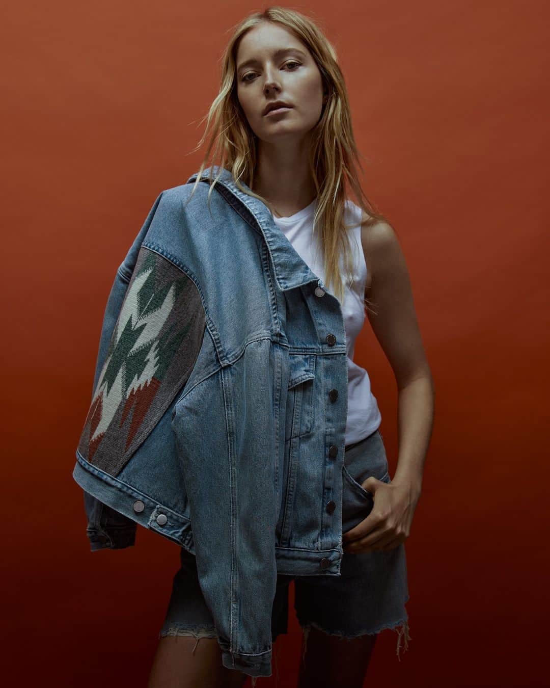 アドリアーノゴールドシュミットのインスタグラム：「AG Exclusive: Chimayó Jackets  Introducing a special collaboration with a legendary seventh-generation master weaver in New Mexico yields one of our most exclusive products to date, and possibly our most beautiful. Only 20 examples of each jacket were produced using traditional time-honored weaving techniques. Read more about the Chimayó Collection at our link in bio -」