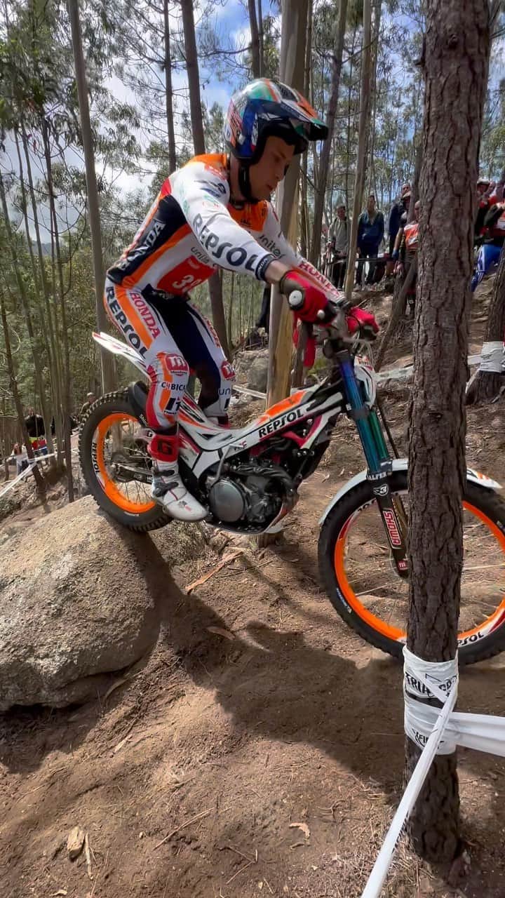 藤波貴久のインスタグラム：「Teammate🔝 @tonibou @ggmarcelli  @hondaracingcorporation  @box_repsol  @trialteamhrc  @alpinestars  @renthal_moto  @michelinmotorsport  @twin_air  @showabygpe  @s3parts.official  @didchain  @galfer_brakes  @braktec  @hebo.factory  @ogio_powersports @trialgp」