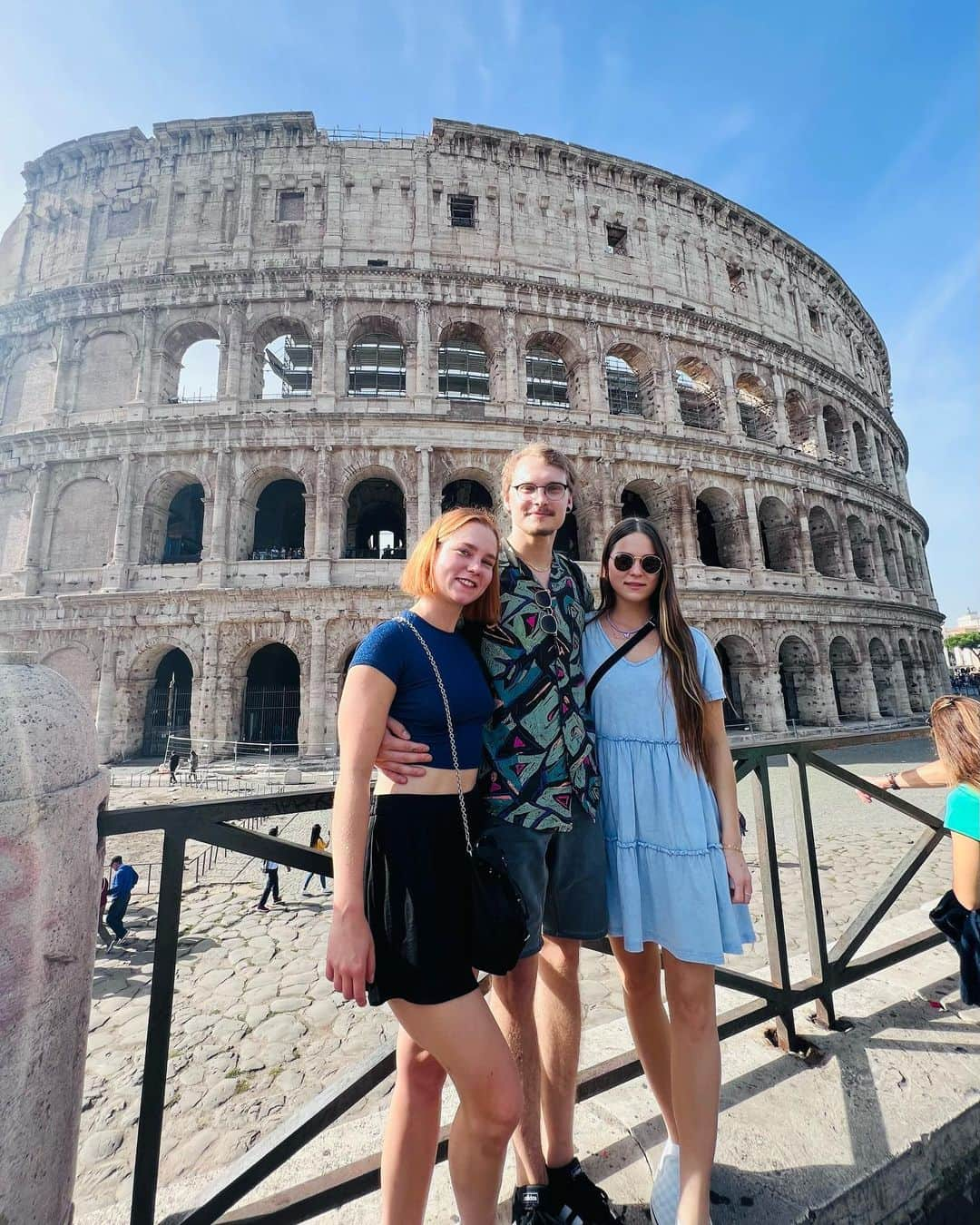 リュボーフィ・エフィメンコさんのインスタグラム写真 - (リュボーフィ・エフィメンコInstagram)「🇮🇹🫶🏻 #goodtimes . . .  #italy#travelitaly#cinqueterre#riomaggiore#travel#tourist#cruiseship#europe#europetravel#italytravel#laspezia#world#royalcaribbean#lifestyle#travelphotography#family#familytime#familytravel#adventure#cruisevacation#cruiselife#cruiseship#europetour#royalcruises#rome#pisa#leaningtowerofpisa#naples#capri#sorrento」4月19日 6時37分 - liubaefimenko