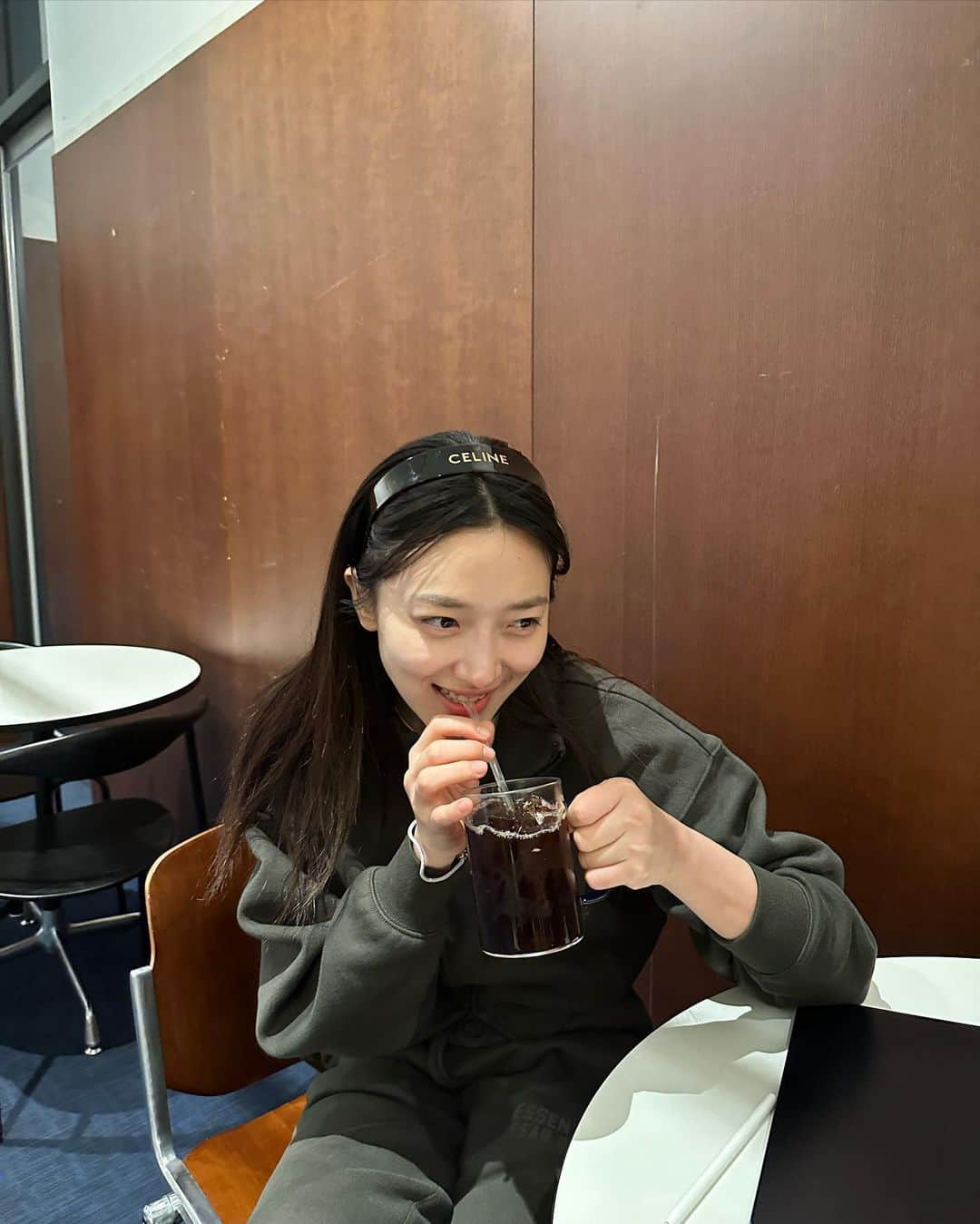 ピョ・イェジンさんのインスタグラム写真 - (ピョ・イェジンInstagram)「오랜만🥤」4月19日 7時48分 - yjiinp