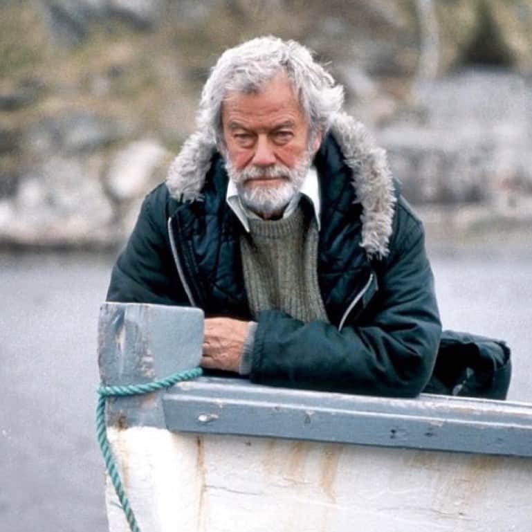 ローラ・ヴァンダーヴォートのインスタグラム：「Tomorrow night in Toronto, for National Canadian Film Day we will be celebrating Gordon Pinsent, my friend & mentor for over 24 years. A family member & a Canadian icon.   A Tribute to Gordon Pinsent: Featuring his film ‘John and the Missus.’ Open to the public. Tickets available.  The AFC Benefit Screening  Join us to honour the passing of Canadian legend Gordon Pinsent with a screening of John and the Missus, followed by fond remembrances from comedy icon @officialmarywalsh , in conversation with her fellow Governor General Award Winner @colmfeore   I hope to see you there.   7pm Scotiabank Theatre 🎭   ABOUT THE FILM  John and the Missus is considered by many to be Gordon Pinsent’s crowning achievement and most personal work, a moving meditation on the meaning of “home”. He not only wrote and directed, but also starred, earning himself the Genie Award for Best Actor, and five additional Genie nominations. This is a rare opportunity to see this masterwork on the big screen.  @canfilmday @actratoronto @thecdnacademy #canfilmday」